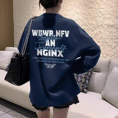 秋コーデに欠かせない新作アートレタープリント 長袖 T シャツ前後にデザインされた文字プリントが 程よい存在感を放ちシンプルながら一枚でおしゃ れ見え柔らかい素材とゆとりあるシルエットでス トレスフリーな着心地を実現ラウンドネック仕様 でレイヤードにも便利スキニーパンツやワイドパ ンツと合わせてもバランスが取りやすく普段使い からお出かけ旅行まで活躍するアイテム多色展開 でトレンドカラーも充実